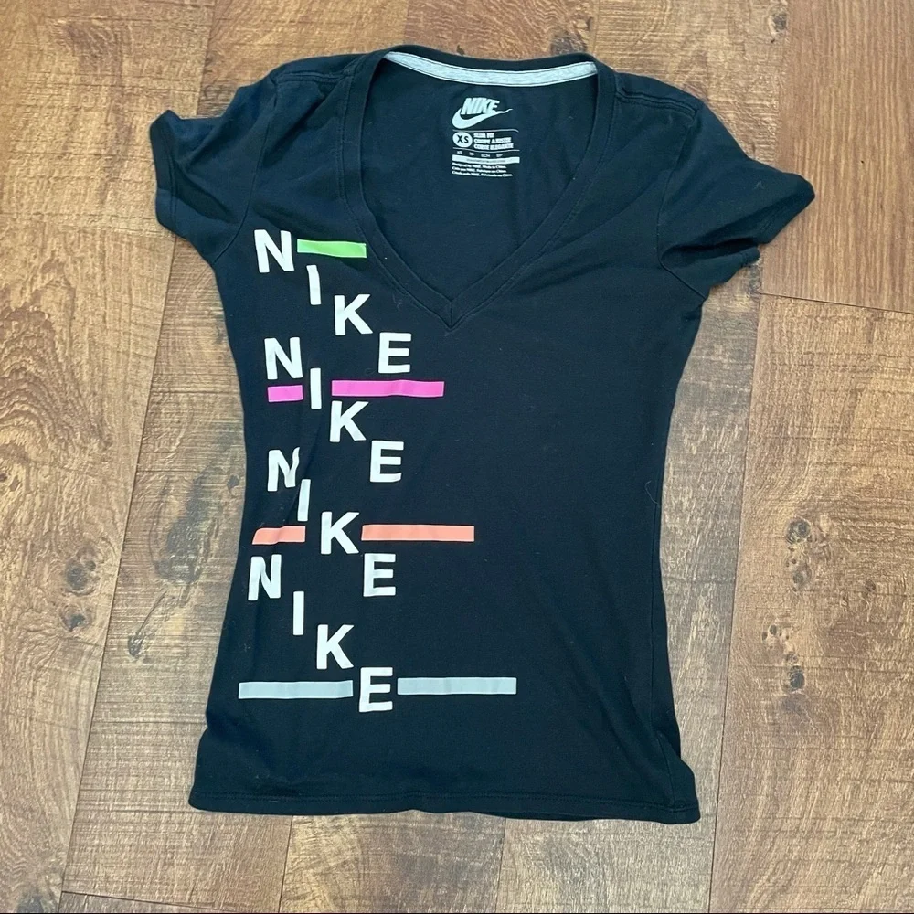 Nike women’s outfit T-shirt slim cut crop pants XS extra small